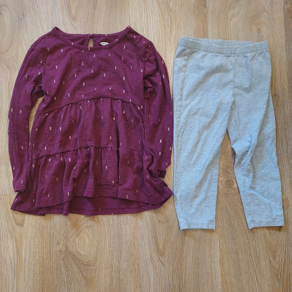 SHIRT/CAPRI BUNDLE - Long Sleeve Maroon Shirt with Gray Capri Leggings size 6/7